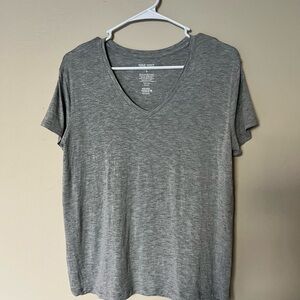 Nine West Gray V-Neck Relaxed Short Sleeve Tee
